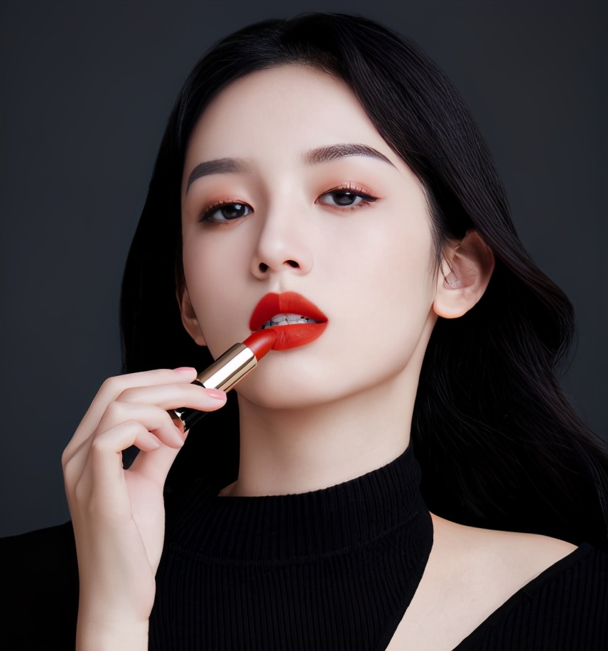 黄皮肤适合什么颜色口红显白,口红什么颜色显白素颜涂好看