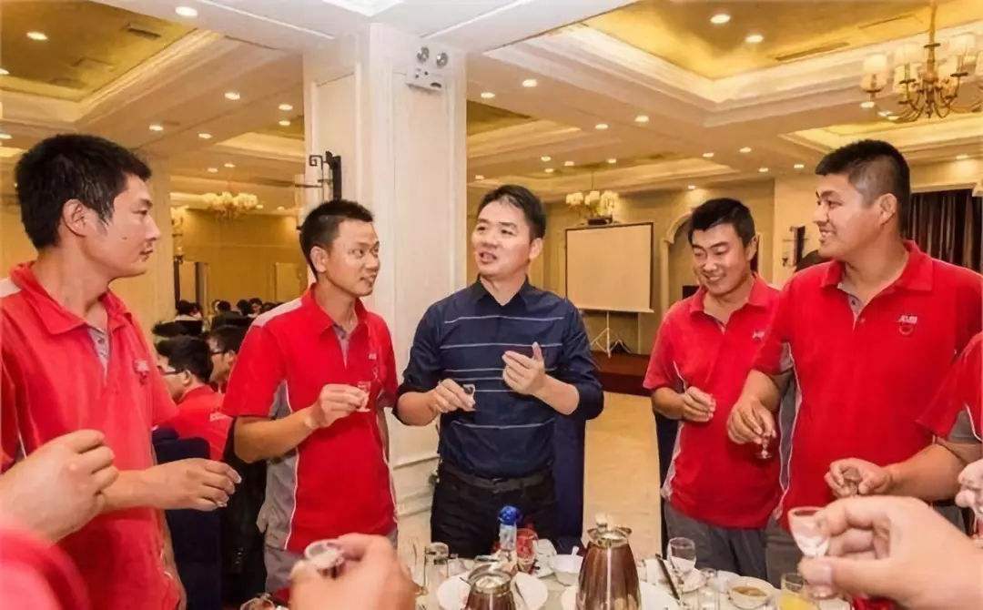 什么人爱喝龙井,为什么现在的人喜欢喝酱酒