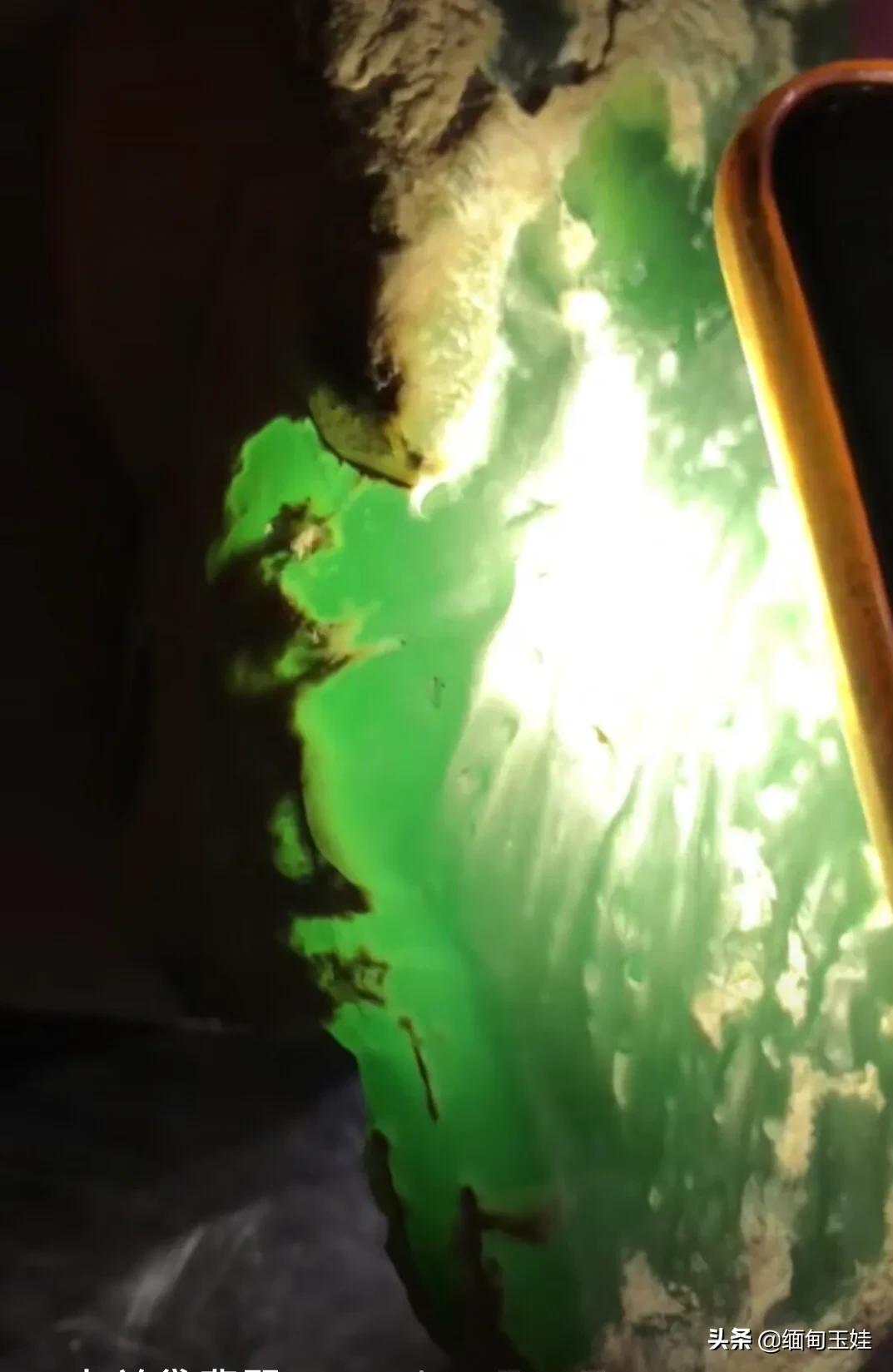 缅甸曼德勒精品翡翠原石赏析,曼德勒高端翡翠