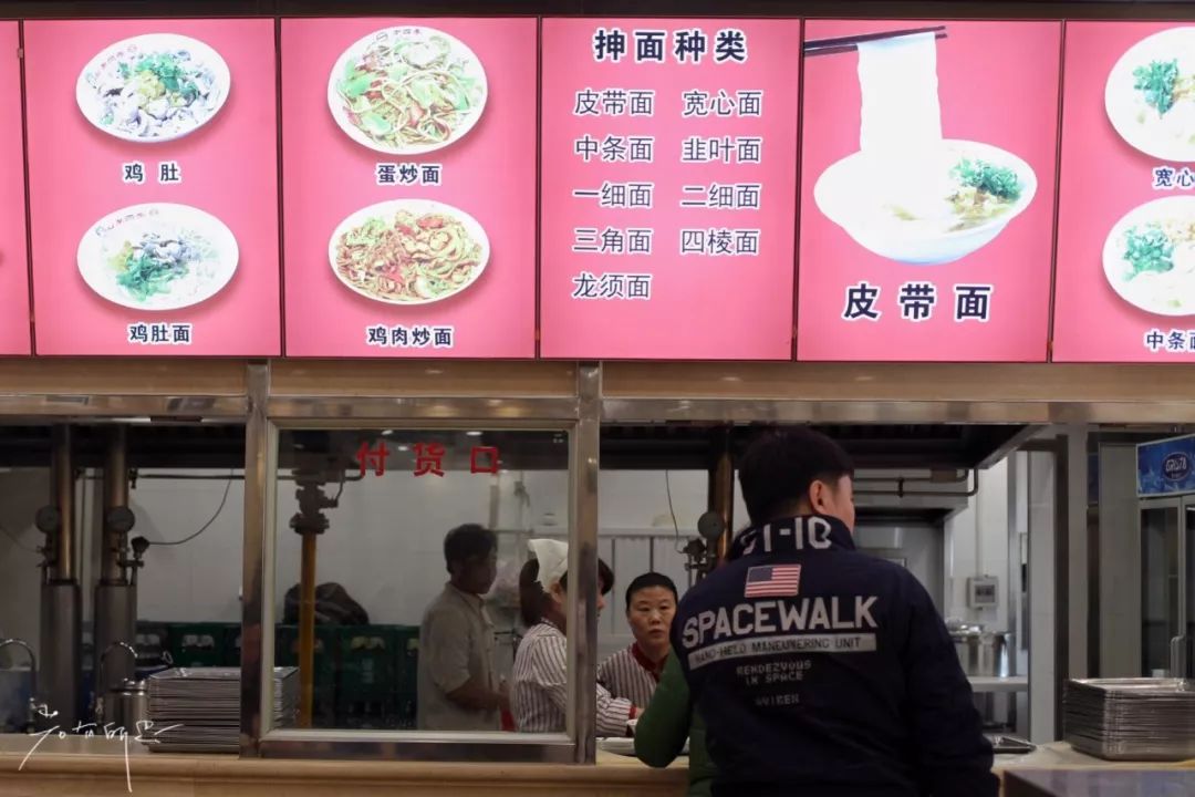 机票不到800元，第2次东北沈阳之旅，1个鸡架配老雪！