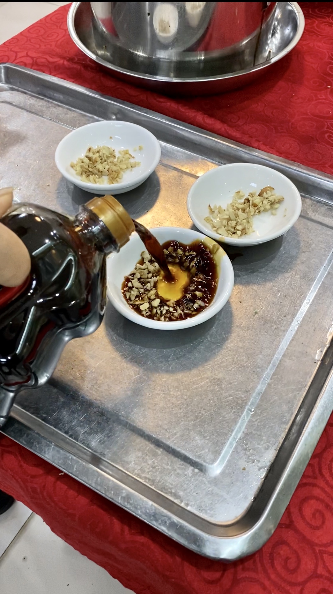 禅城这间26年粤菜老店，凭一只高州鸡，令老广从广州驱车而来