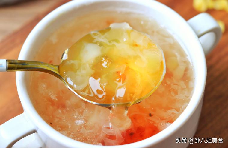 煮银耳汤怎么才能不溢出来,银耳怎么泡怎么煮汤才更溶