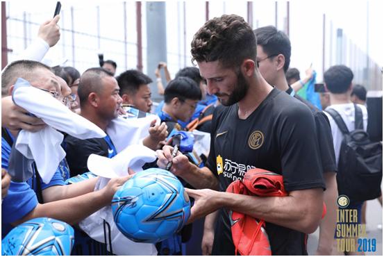 c罗对这次中国行态度,c罗韩国行vs中国行韩国人的反应