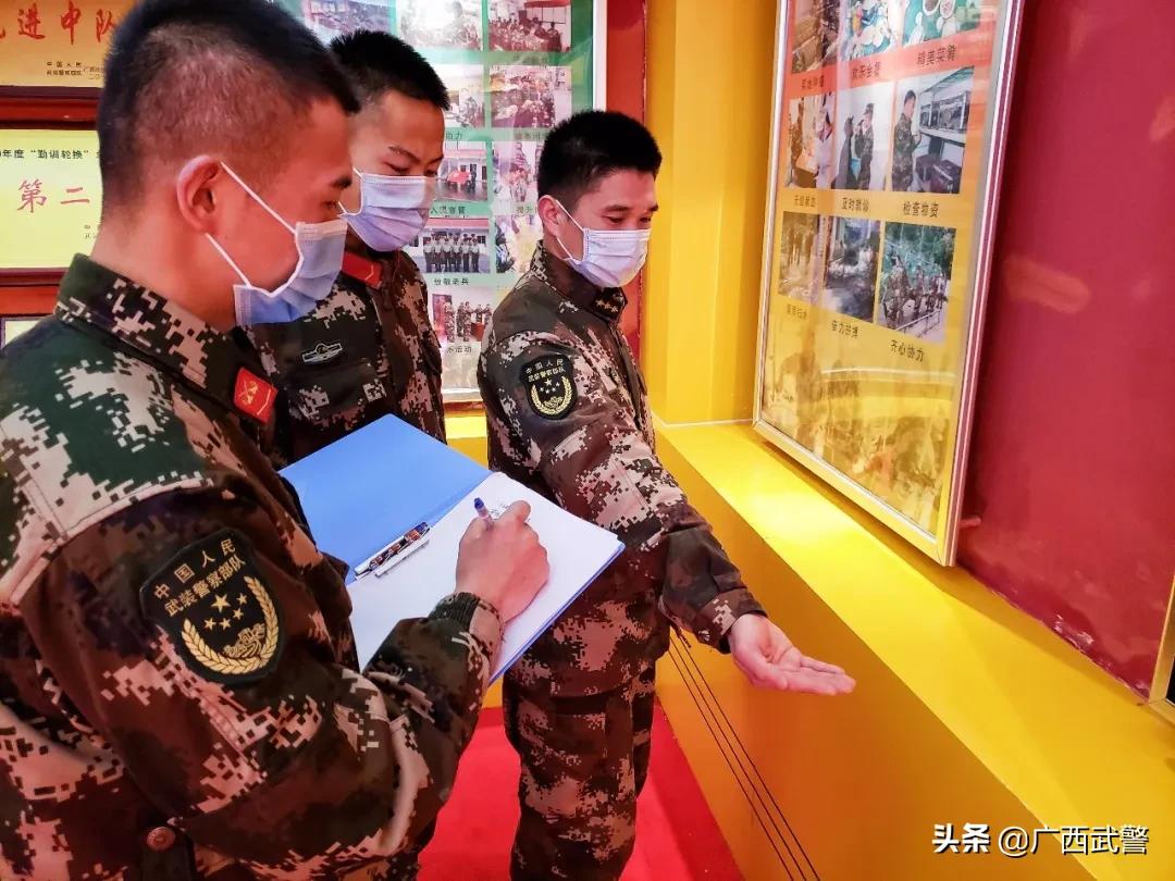 这次，中队长把厕所砸了！