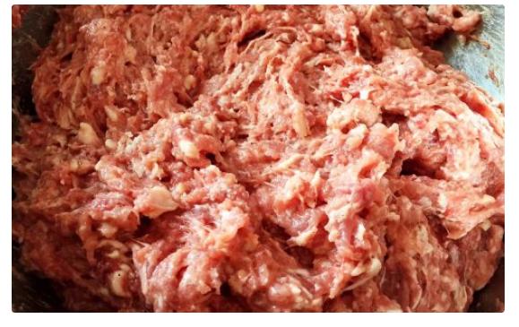 奶奶做的四川麻辣香肠,老奶奶用香肠做八种样子的食物