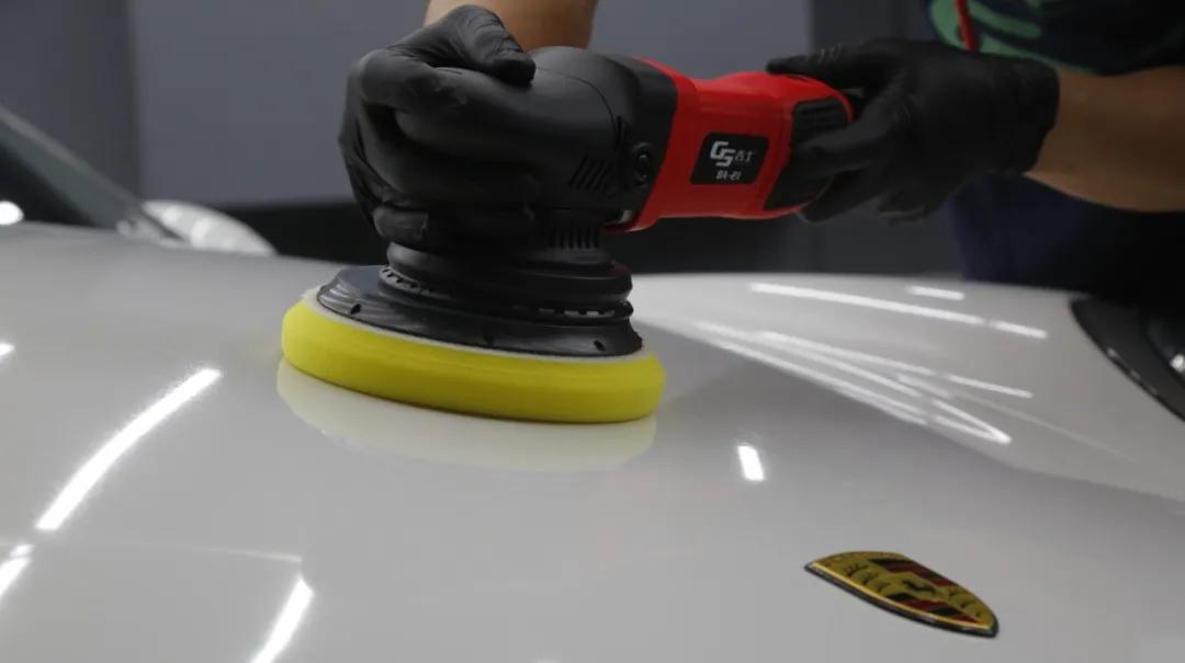 爱车打蜡养护,雨季打蜡的好处