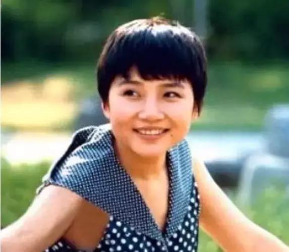 李娜出家后现在生活状况,李娜出家后生活现状