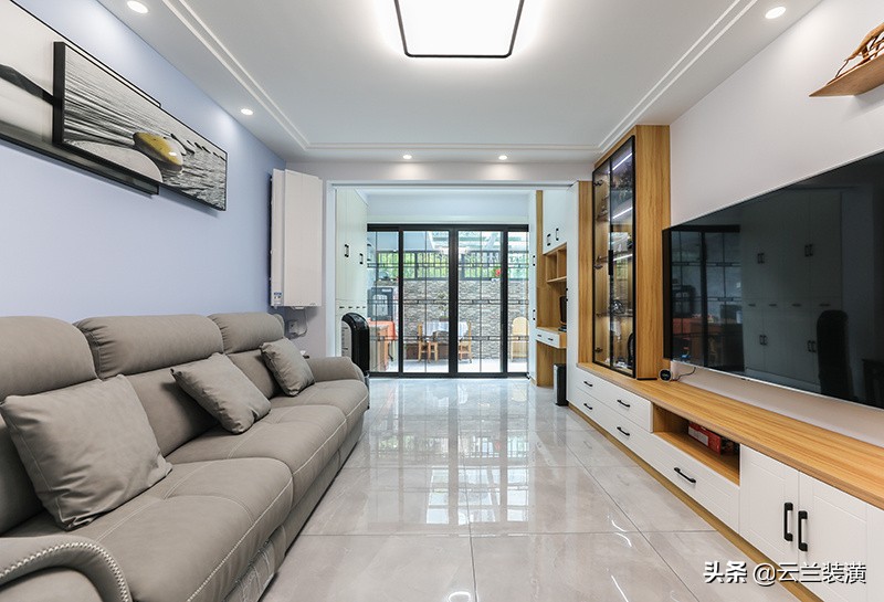 现代风格整体衣柜如何选购,如何选择整体定制衣柜家用