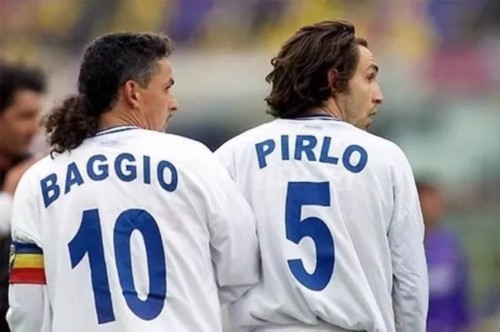 精准长传和低空传球,皮尔洛销魂长传