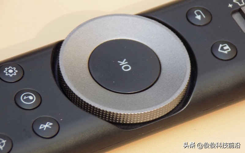 4k巨幕客厅时代专业级家庭影院,4k超清巨幕影院是大屏幕吗