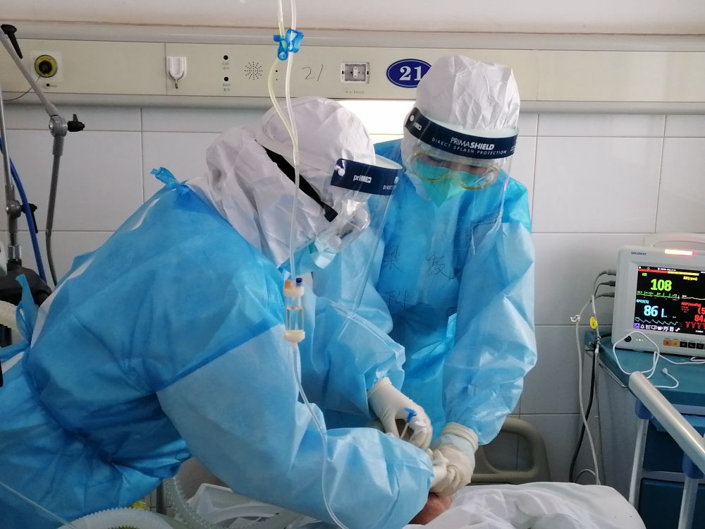 风雨无阻疫情防控不松懈,风雨无阻防疫必胜