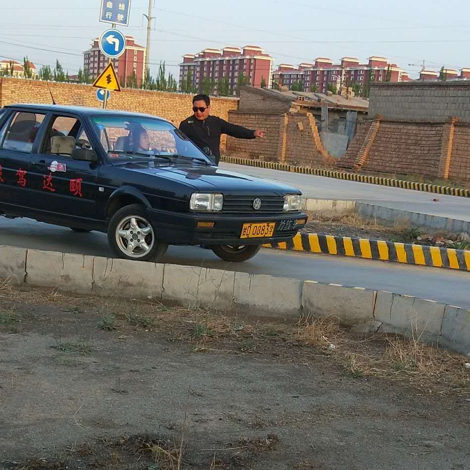 驾考坡起熄火了怎么办,驾考汽车熄火正确方法