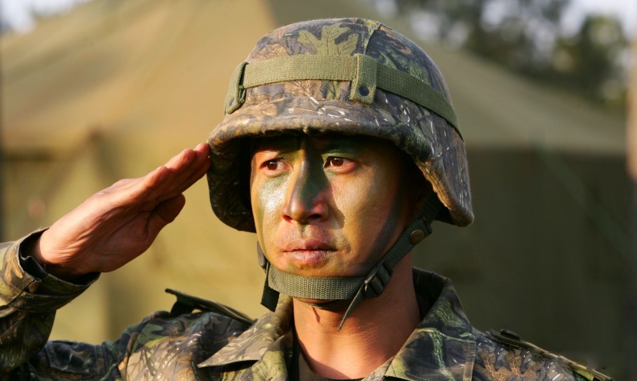 明星演唱会出现的军人,出演军人最好的四位明星