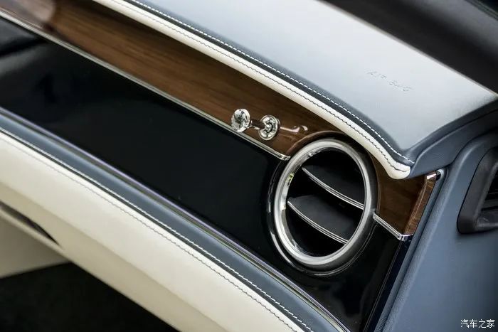 宾利飞驰对比迈巴赫s480气场,宾利飞驰街拍气场霸气视频