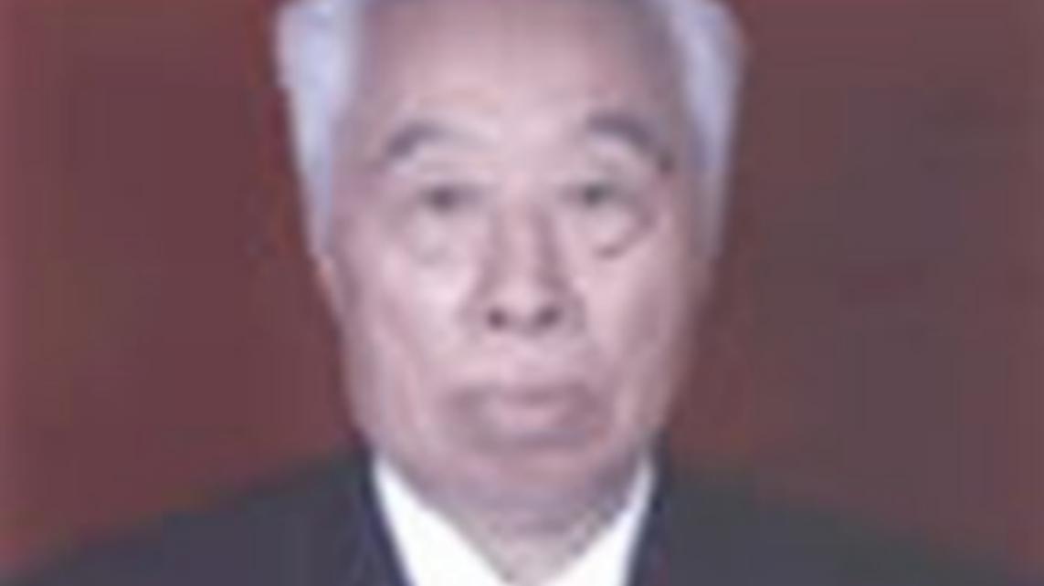 1961年,*少奇刘**参观韶山冲,指着毛主席故居门匾说道:这个字不妥