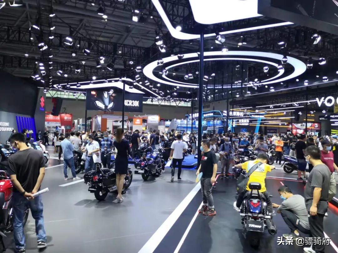 车坛常青树铃木GZ150终于有了接班人——豪爵GZS160首次亮相