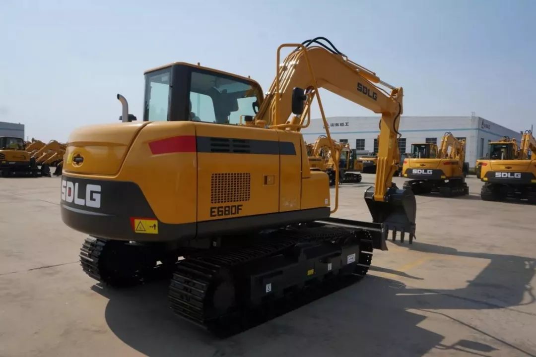山东临工e680f挖掘机新车多少钱 (山东临工e680f用的是什么液压泵)