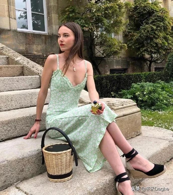 夏天穿白色衣服怎样才不会透,夏天穿衣怎么才能不土