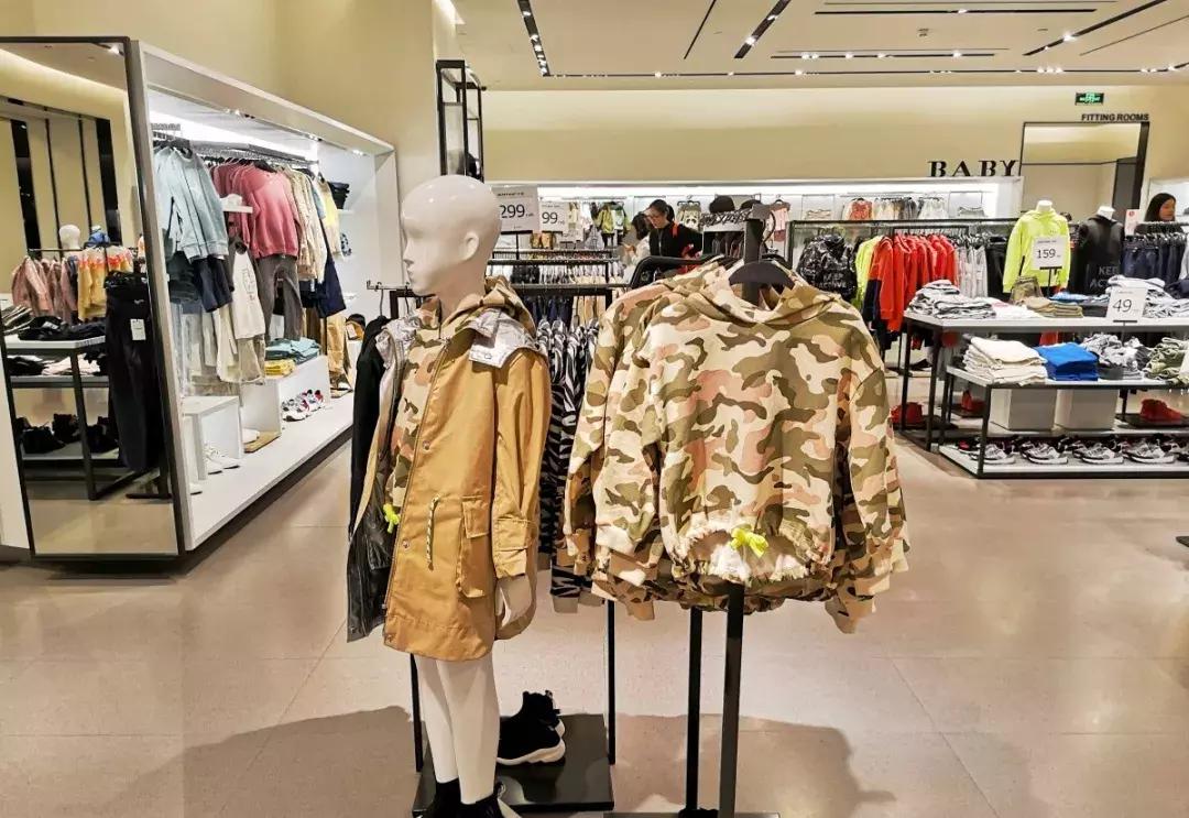 优衣库看特价,优衣库zara反季节优惠