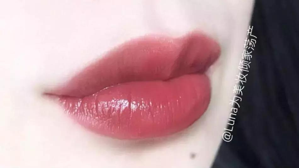 推荐一款裸妆口红接近唇色,十种最好用的素颜口红
