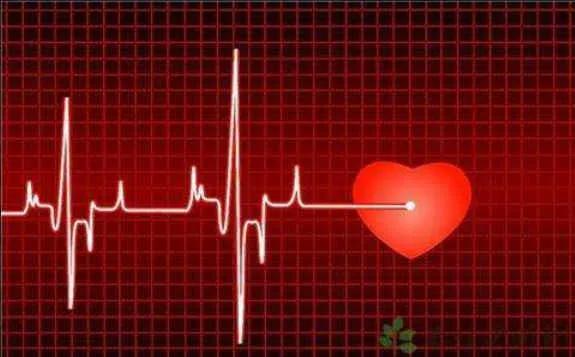 丹麦足球运动员心脏骤停,丹麦球员晕厥