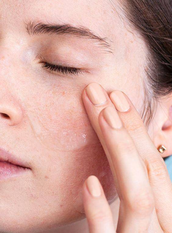 痘痘反反复复又红又疼又痒,痘痘反反复复有一层皮