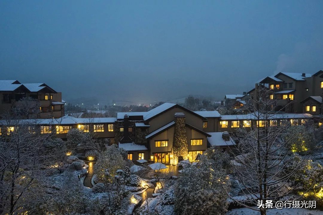 安吉民宿下雪的视频,安吉城堡酒店