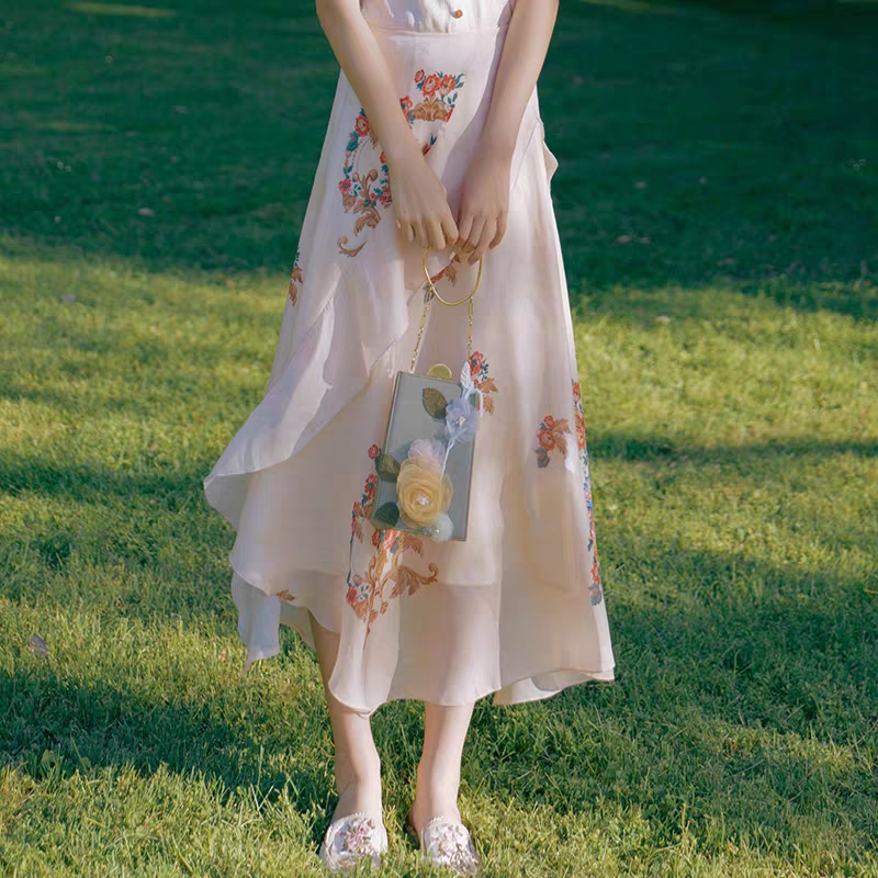 夏日裙子清冷百搭推荐,如果这个春天只能穿一件单品