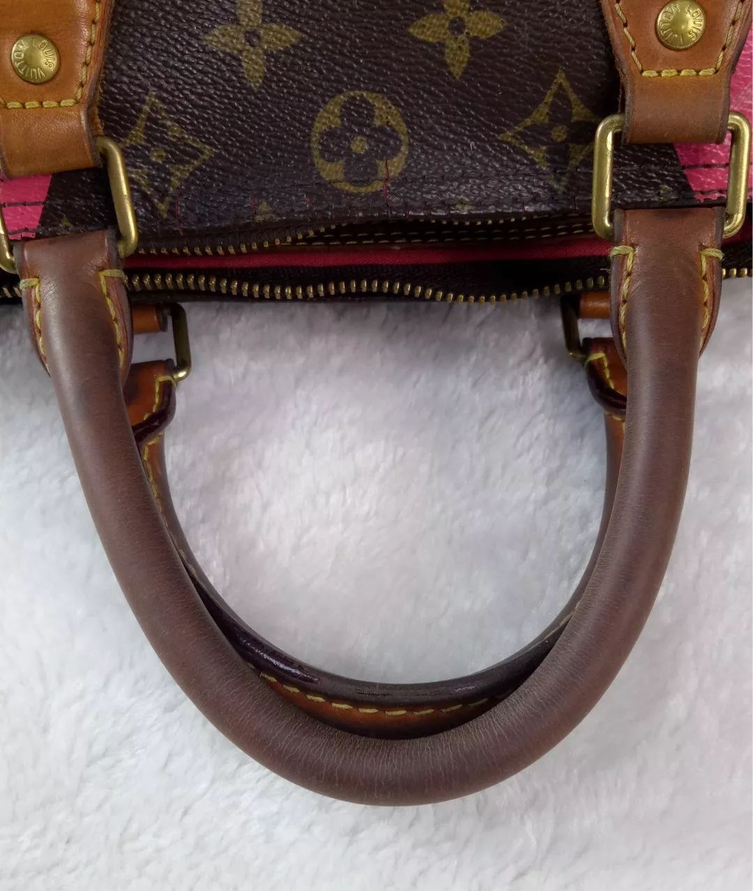 lv手柄发黑自己怎么处理,lv手柄掉漆怎么回事