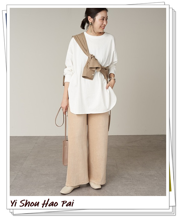 米色裤子的穿搭,米色的牛仔裤轻熟