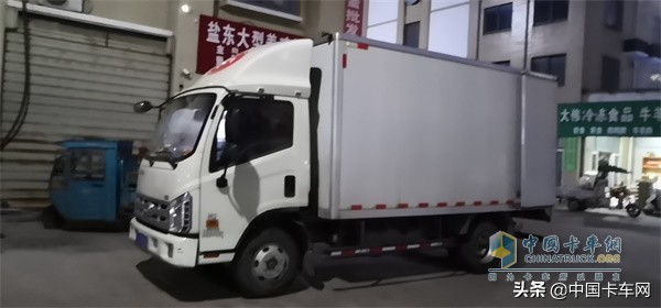 一片热腾烟火气中唐文广开着康瑞H2攒下人车双向好口碑