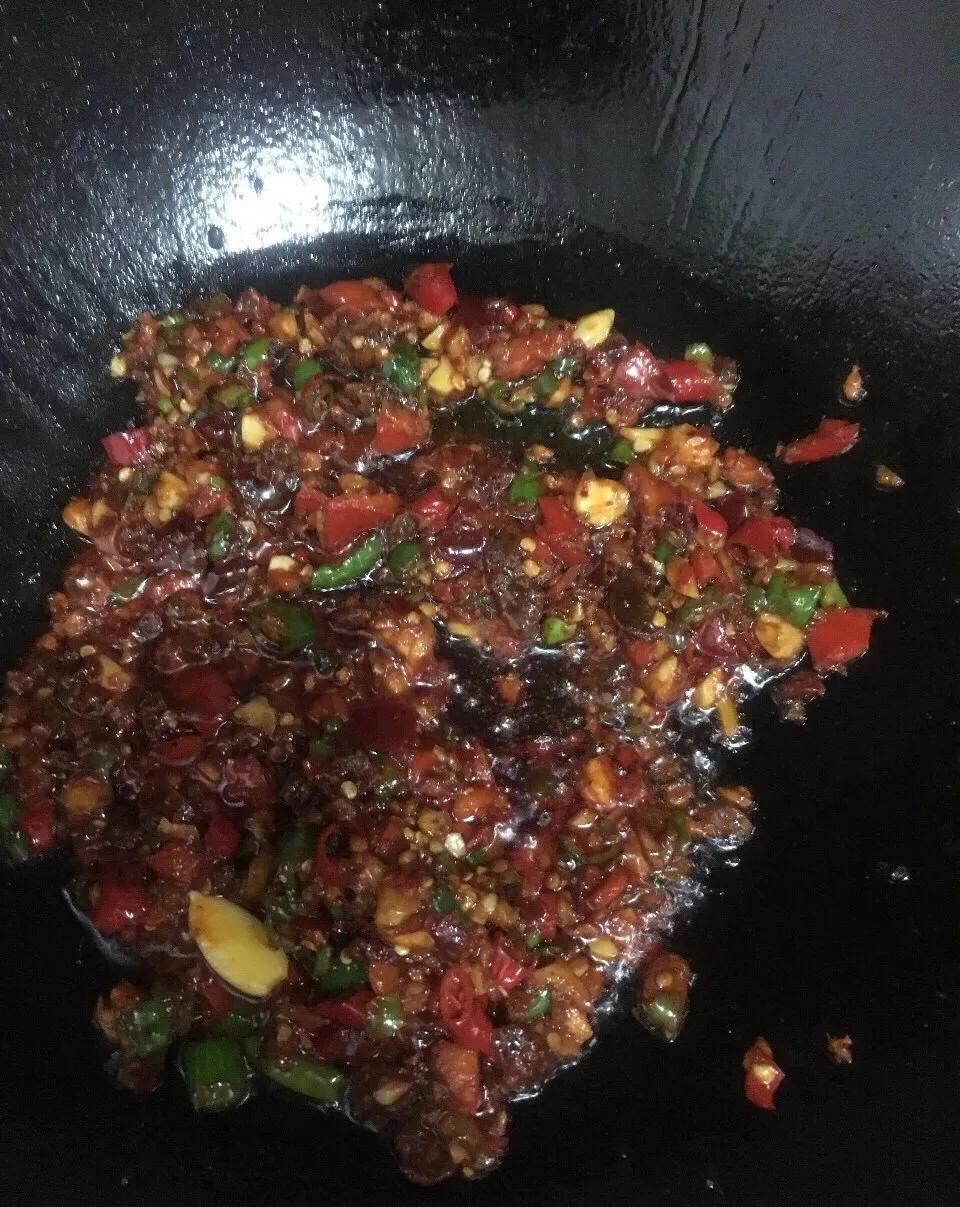 微距离魔幻厨房‘魔幻君’教你如何做红烧杂鱼