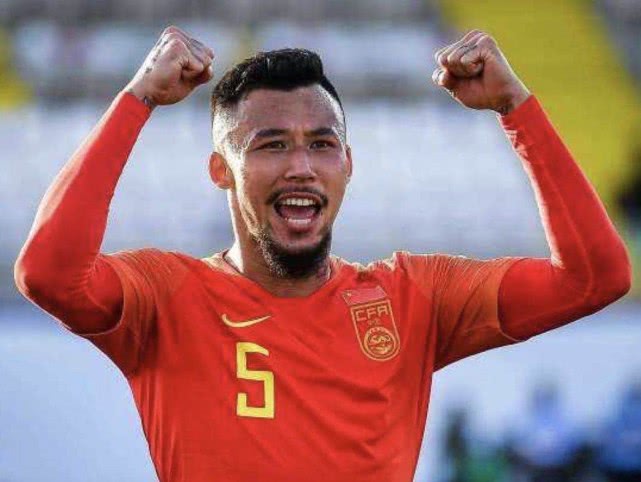 国足中卫杜威,国足十佳进球李玮锋进球