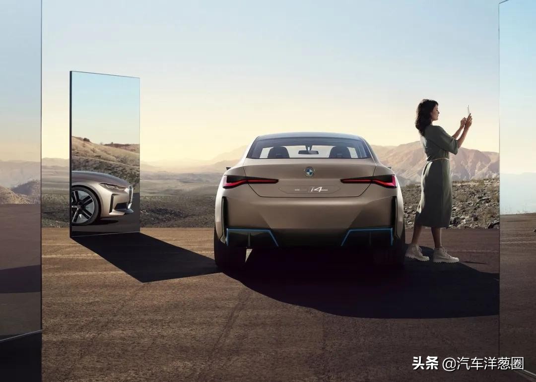 宝马发布全新车标,宝马蓝天白云标改黑白标