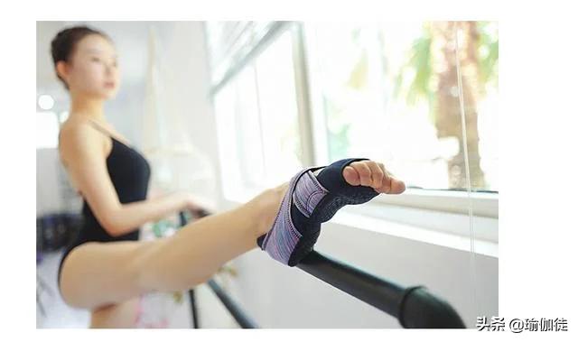 冬天太冷瑜伽该怎么开始,上高温瑜伽课需要穿袜子吗