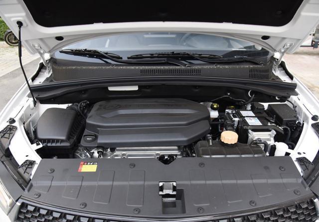 宝骏360手动豪华6座简介,宝骏360六座空间评测