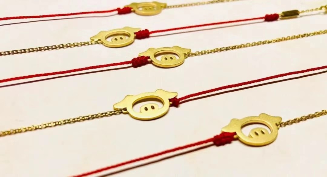 东大门猪年转运红绳手链,猪年红绳手链