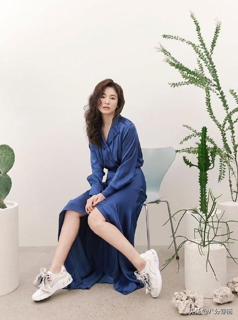 宋慧乔气质中长发,宋慧乔开叉裙穿搭