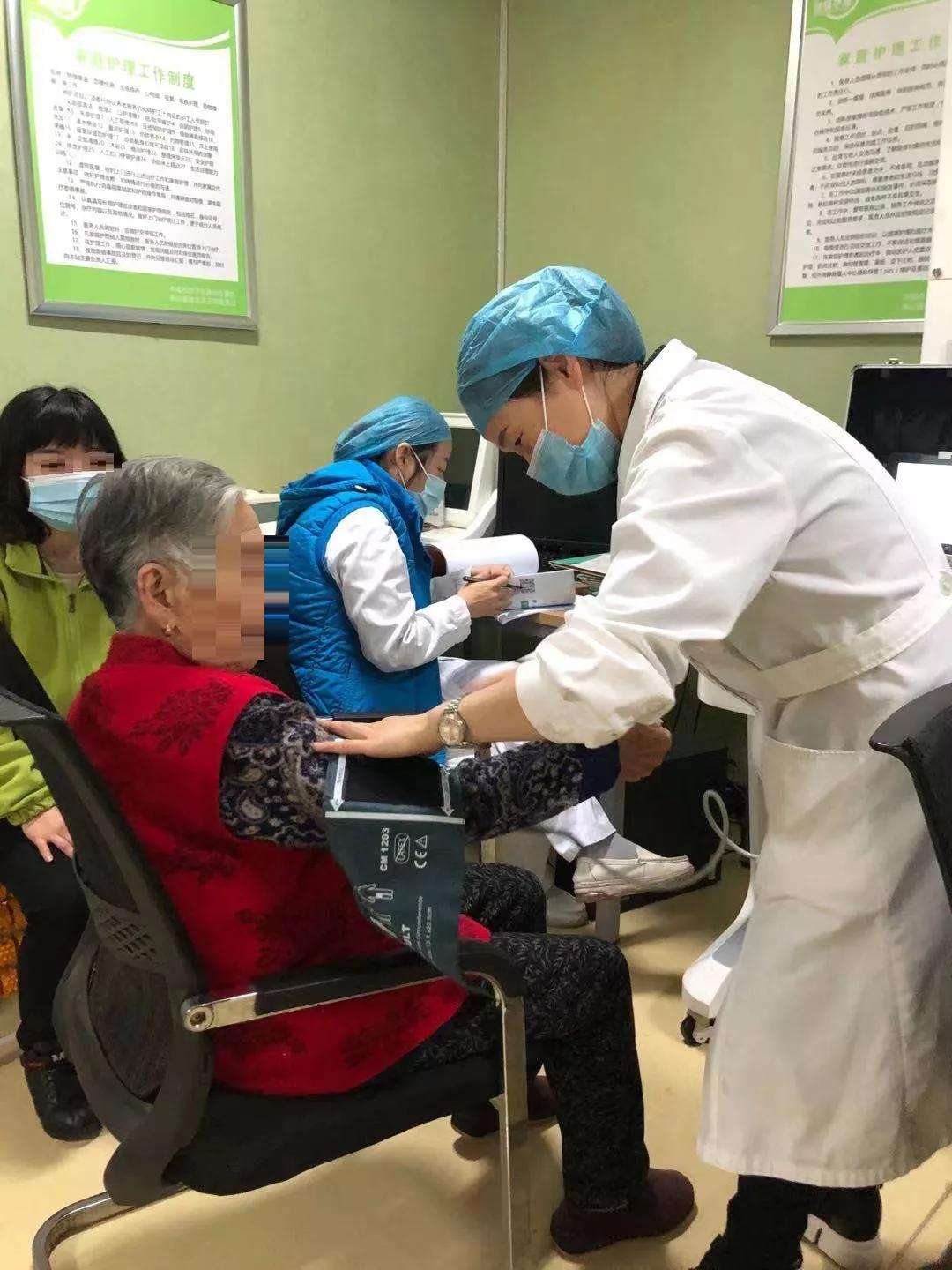 济南历下燕山社区卫生服务中心,社区卫生中心负责人的访谈