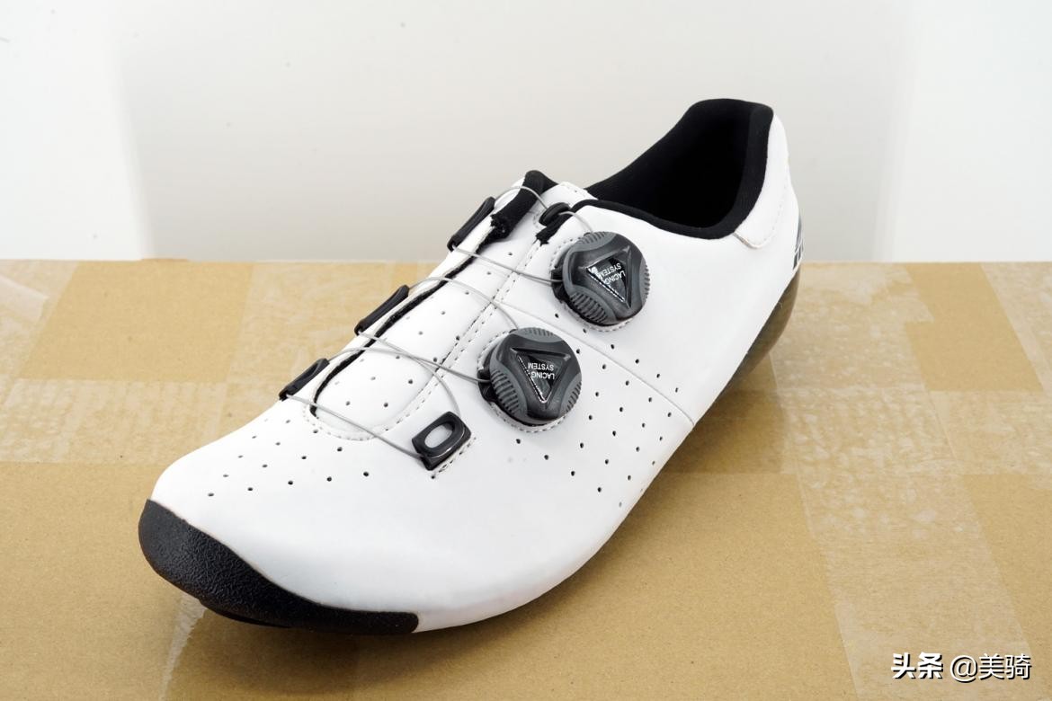 国产抗造碳底锁鞋推荐,入门公路锁鞋品牌推荐