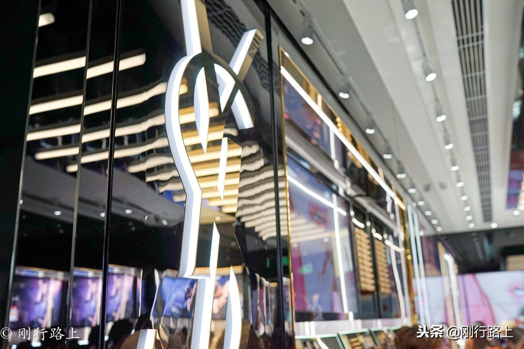 海南三亚国际免税城购物自提 (海南三亚免税城攻略)