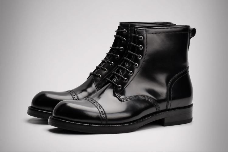 那些贴着真皮内里的皮鞋是真皮吗,为什么真皮皮鞋内里掉色