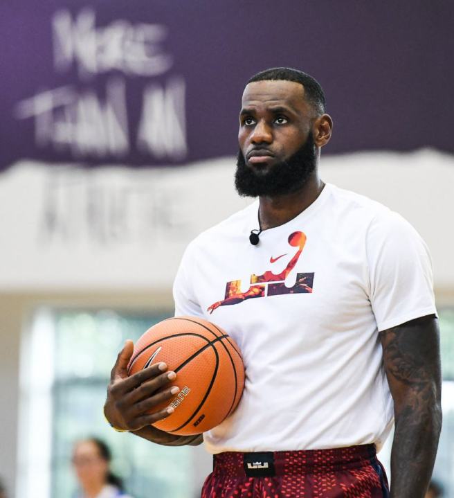 詹姆斯士兵13代测评,詹姆斯13代使节公司版