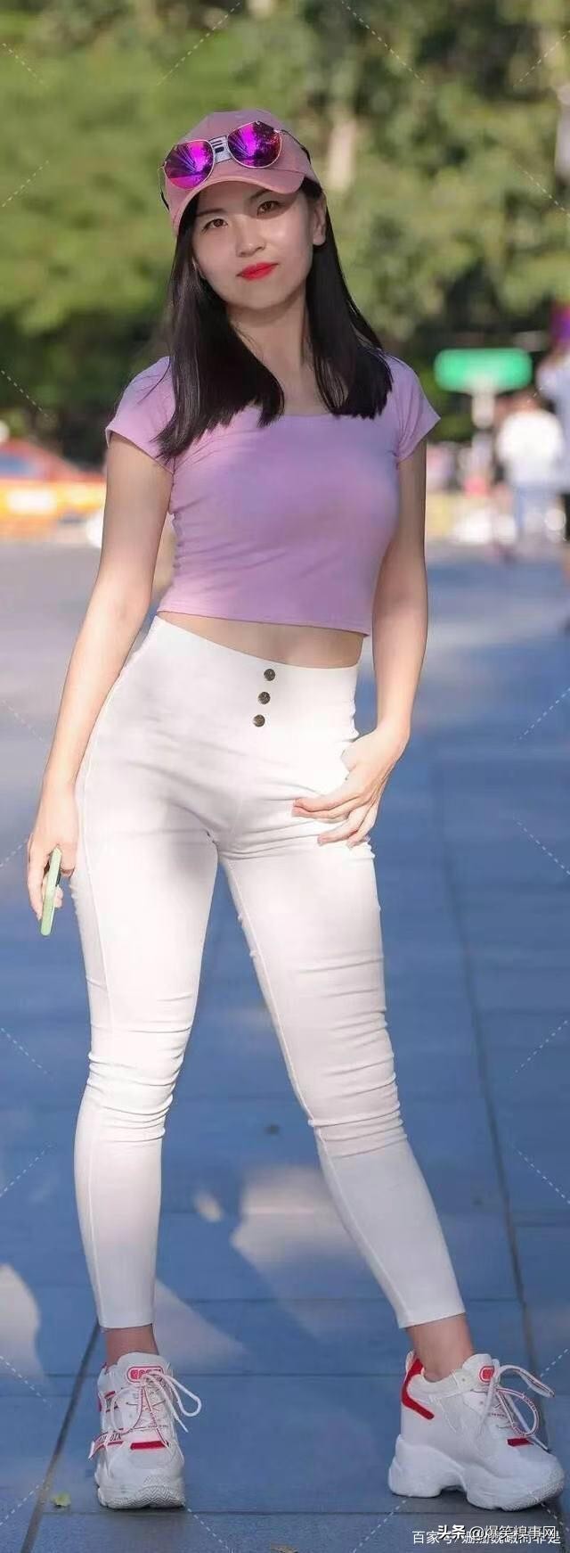 大腿裤怎样搭配时尚,休闲裤如何搭配出高级感女