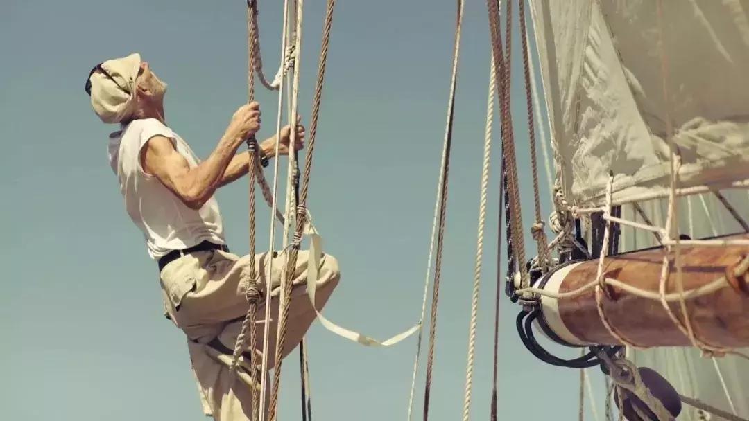 本命年红绳可以左右手都戴吗,本命年红绳戴哪只手女生