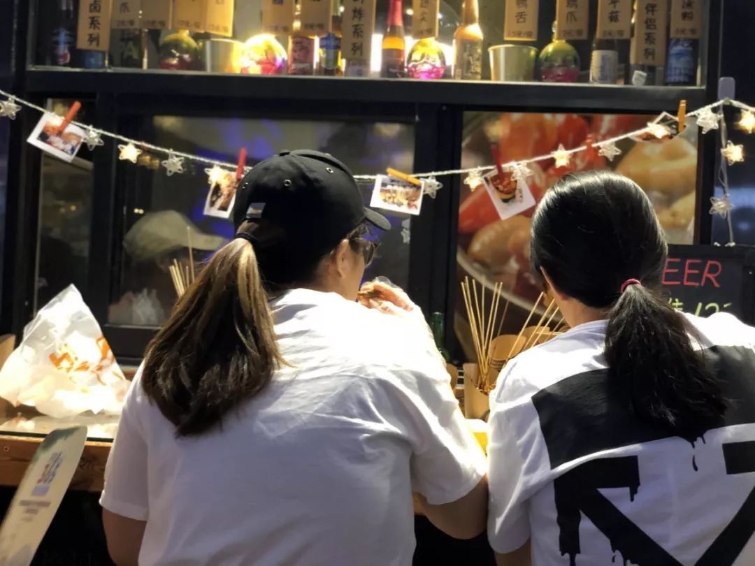 奥城夜市在哪里,奥城夜市美食攻略