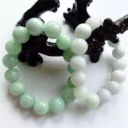 手镯磕裂了怎么处理,手镯有裂怎么修补