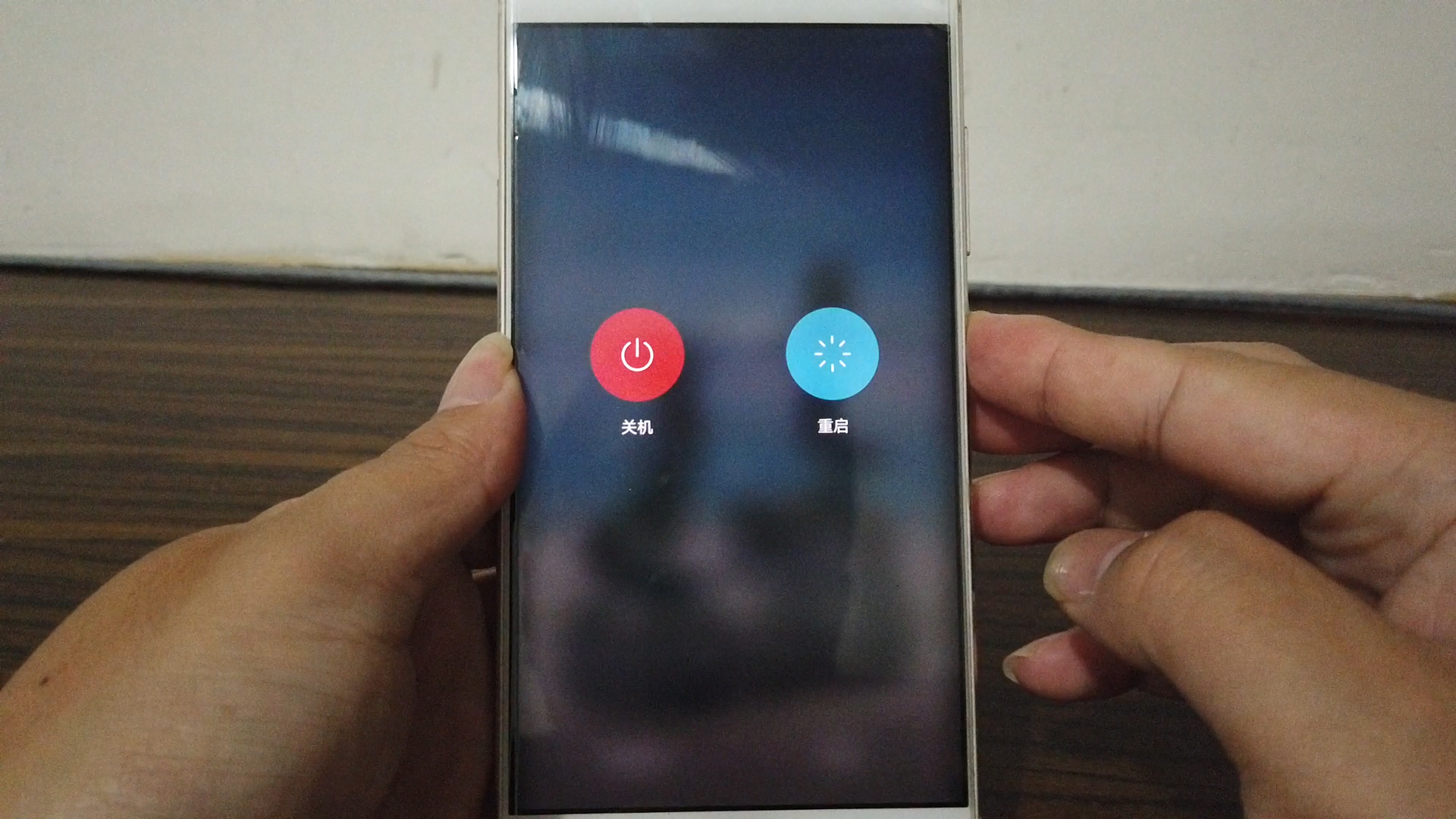 手机密码忘了怎么去维修店里,手机忘记密码最简单的解除方法