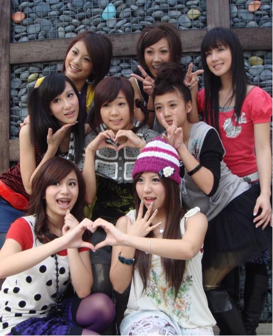 黑涩会美眉小薰人品,黑涩会美眉小薰像谁