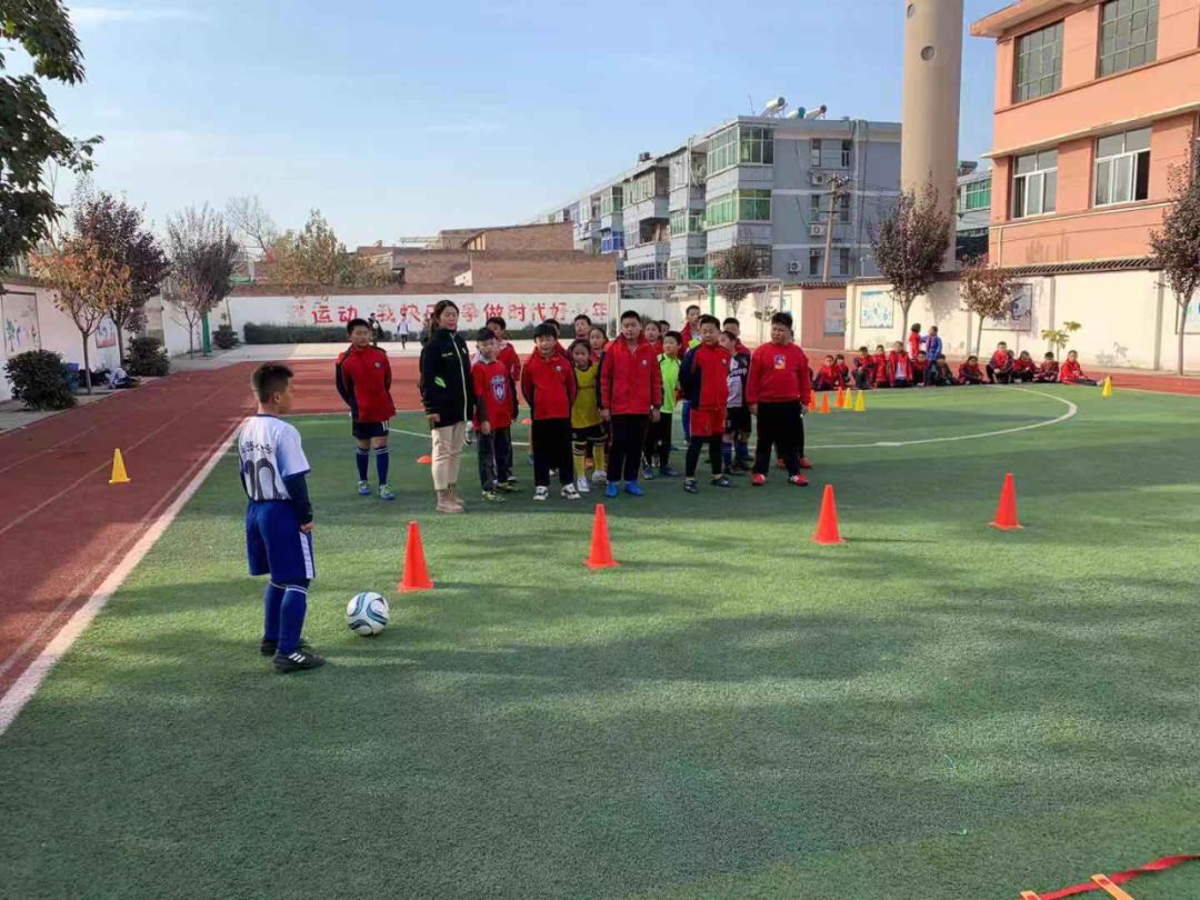 校园足球骨干教师培训,足球骨干教师培训成都